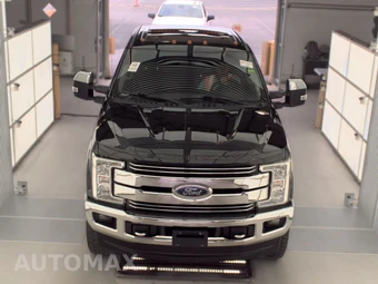 2019 Ford Super Duty F-250 Lariat Crew Cab Medium Bed - miniatura 2