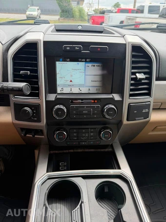 2019 Ford Super Duty F-250 Lariat Crew Cab Medium Bed - miniatura 12
