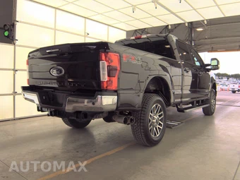 2019 Ford Super Duty F-250 Lariat Crew Cab Medium Bed - miniatura 4