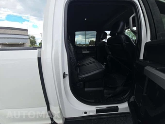 2019 Ford Super Duty F-250 Lariat Crew Cab Medium Bed - miniatura 13