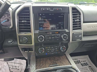 2019 Ford Super Duty F-250 Lariat Crew Cab Medium Bed - miniatura 7