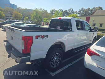 2019 Ford Super Duty F-250 Lariat Crew Cab Medium Bed - miniatura 4