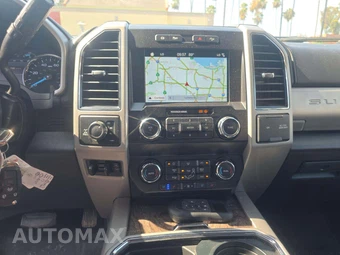 2019 Ford Super Duty F-250 Lariat Crew Cab Medium Bed - miniatura 9