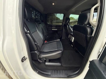 2019 Ford Super Duty F-250 Lariat Crew Cab Medium Bed - miniatura 12