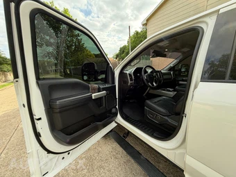 2019 Ford Super Duty F-250 Lariat Crew Cab Medium Bed - miniatura 26
