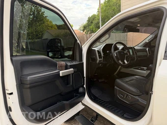 2019 Ford Super Duty F-250 Lariat Crew Cab Medium Bed - miniatura 27