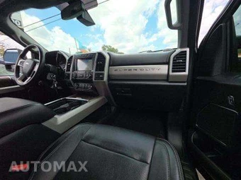 2019 Ford Super Duty F-250 Lariat Crew Cab Medium Bed - miniatura 17