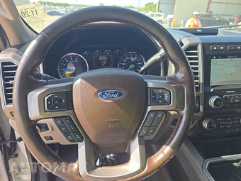 2019 Ford Super Duty F-250 Limited Crew Cab Medium Bed - miniatura 10