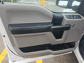 2019 Ford Super Duty F-250 XL Crew Cab Long Bed - miniatura 9