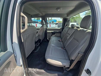 2019 Ford Super Duty F-250 XL Crew Cab Medium Bed - miniatura 12