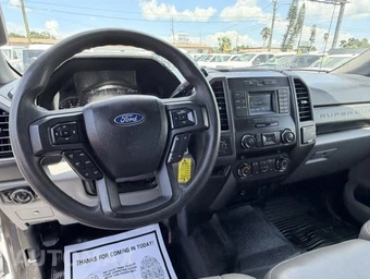 2019 Ford Super Duty F-250 XL Crew Cab Medium Bed - miniatura 11