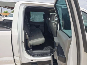 2019 Ford Super Duty F-250 XL Crew Cab Medium Bed - miniatura 13