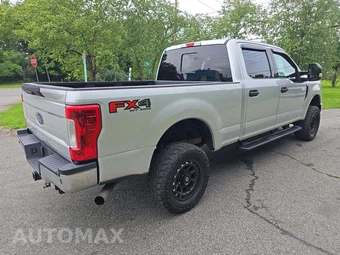 2019 Ford Super Duty F-250 XLT Crew Cab Medium Bed - miniatura 3