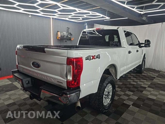 2019 Ford Super Duty F-250 XLT Crew Cab Medium Bed - miniatura 3