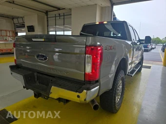 2019 Ford Super Duty F-250 XLT Crew Cab Medium Bed - miniatura 4