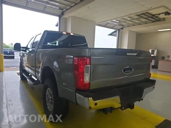 2019 Ford Super Duty F-250 XLT Crew Cab Medium Bed - miniatura 6