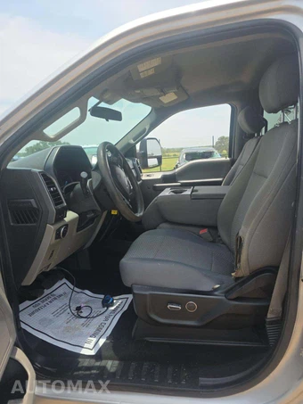 2019 Ford Super Duty F-250 XLT Crew Cab Medium Bed - miniatura 2