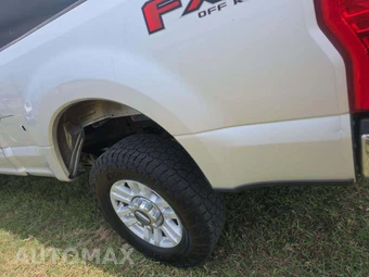 2019 Ford Super Duty F-250 XLT Crew Cab Medium Bed - miniatura 20