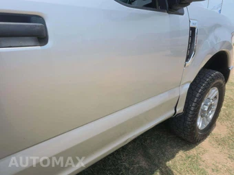 2019 Ford Super Duty F-250 XLT Crew Cab Medium Bed - miniatura 29