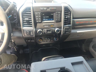 2019 Ford Super Duty F-250 XLT Crew Cab Medium Bed - miniatura 17