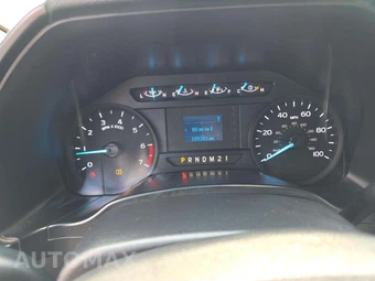 2019 Ford Super Duty F-350 Cab Chassis XL Crew Cab DRW - miniatura 9
