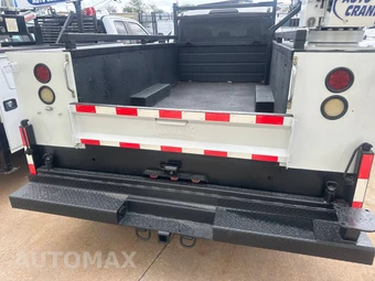 2019 Ford Super Duty F-350 Cab Chassis XL Crew Cab DRW - miniatura 5