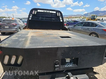 2019 Ford Super Duty F-350 Cab Chassis XL Crew Cab DRW - miniatura 17