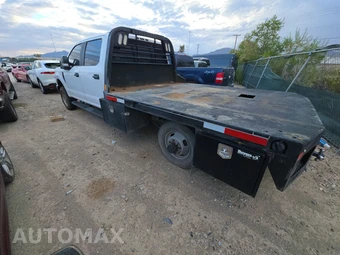 2019 Ford Super Duty F-350 Cab Chassis XL Crew Cab DRW - miniatura 6