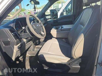 2019 Ford Super Duty F-350 Cab Chassis XL Crew Cab DRW - miniatura 6
