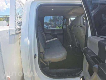 2019 Ford Super Duty F-350 Cab Chassis XL Crew Cab DRW - miniatura 15