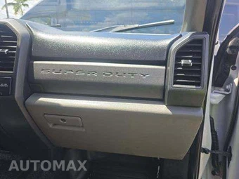 2019 Ford Super Duty F-350 Cab Chassis XL Crew Cab DRW - miniatura 18
