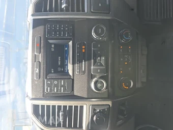 2019 Ford Super Duty F-350 Cab Chassis XL Crew Cab DRW - miniatura 26