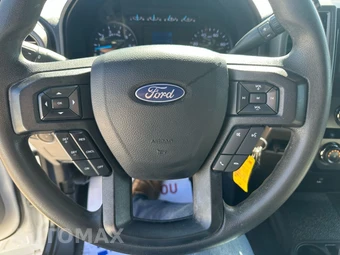2019 Ford Super Duty F-350 Cab Chassis XL Crew Cab DRW - miniatura 102
