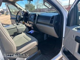 2019 Ford Super Duty F-350 Cab Chassis XL Crew Cab DRW - miniatura 79