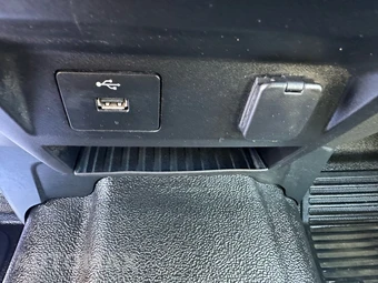 2019 Ford Super Duty F-350 Cab Chassis XL Crew Cab DRW - miniatura 89
