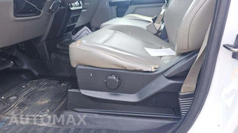 2019 Ford Super Duty F-350 Cab Chassis XL Crew Cab DRW - miniatura 26