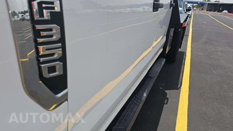 2019 Ford Super Duty F-350 Cab Chassis XL Crew Cab DRW - miniatura 32