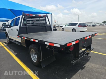 2019 Ford Super Duty F-350 Cab Chassis XL Crew Cab DRW - miniatura 6