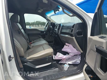 2019 Ford Super Duty F-350 Cab Chassis XL Crew Cab DRW - miniatura 8