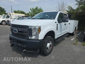 2019 Ford Super Duty F-350 Cab Chassis XL Crew Cab DRW
