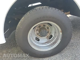 2019 Ford Super Duty F-350 Cab Chassis XL Crew Cab DRW - miniatura 10