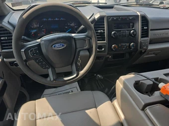 2019 Ford Super Duty F-350 Cab Chassis XL Crew Cab DRW - miniatura 14