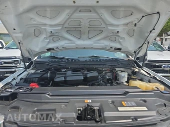2019 Ford Super Duty F-350 Cab Chassis XL Crew Cab DRW - miniatura 18