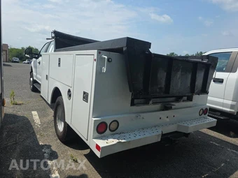 2019 Ford Super Duty F-350 Cab Chassis XL Crew Cab DRW - miniatura 6