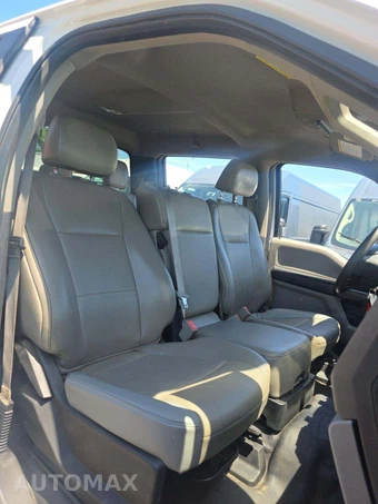2019 Ford Super Duty F-350 Cab Chassis XL Crew Cab DRW - miniatura 17
