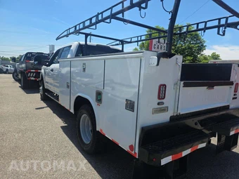 2019 Ford Super Duty F-350 Cab Chassis XL Crew Cab DRW - miniatura 2
