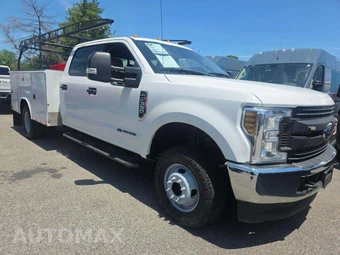 2019 Ford Super Duty F-350 Cab Chassis XL Crew Cab DRW - miniatura 4