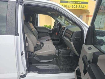2019 Ford Super Duty F-350 Cab Chassis XL Extended Cab w/Rear Doors - miniatura 18