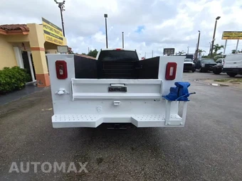 2019 Ford Super Duty F-350 Cab Chassis XL Extended Cab w/Rear Doors - miniatura 4