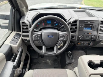 2019 Ford Super Duty F-350 Cab Chassis XL Extended Cab w/Rear Doors - miniatura 56